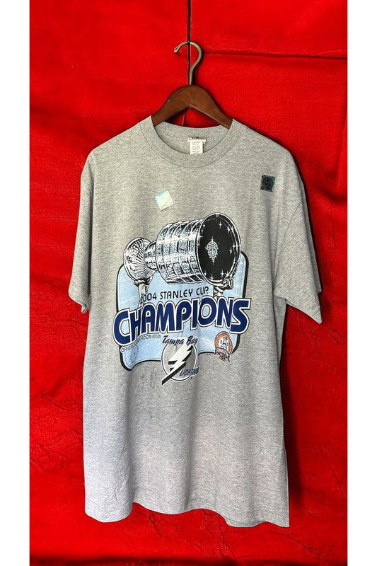 Tampa Bay Lightning 2004 Stanley Cup Champions T-Shirt – Vintage NHL Victory Tee